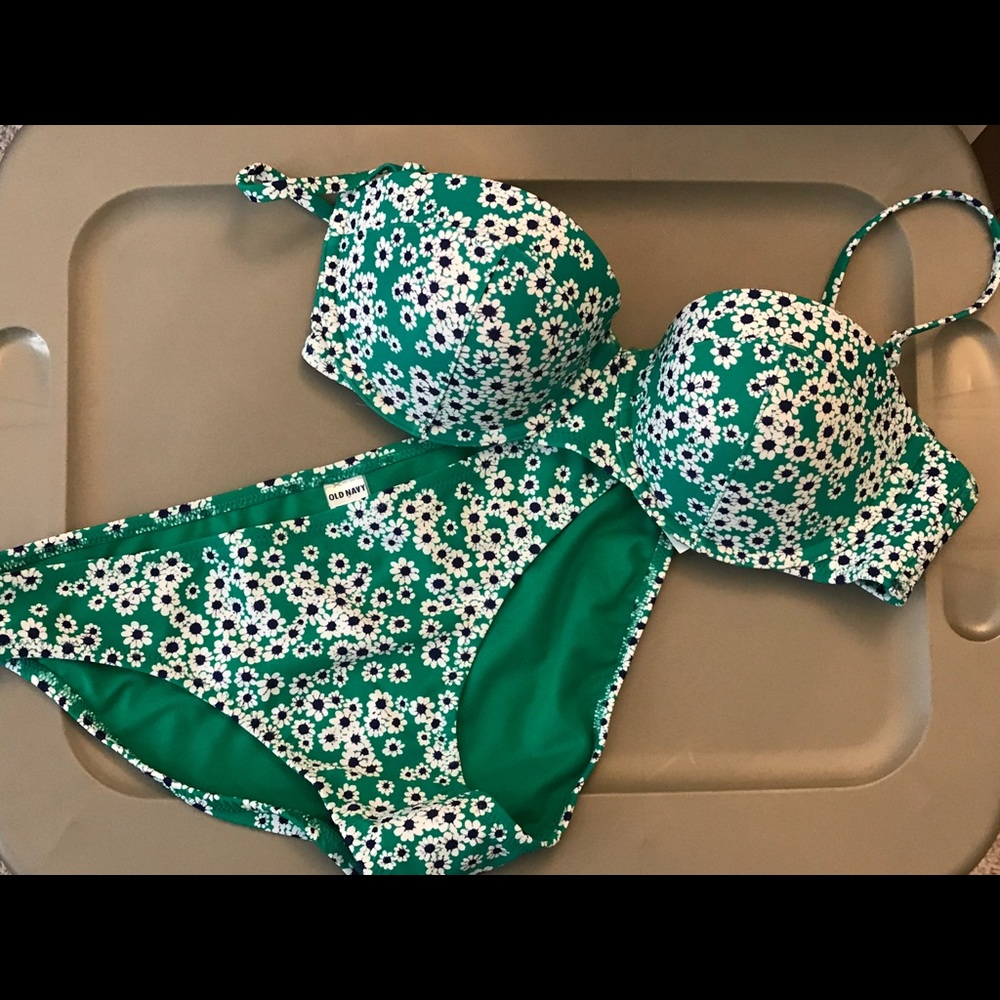 Brand new bikini from Old Navy